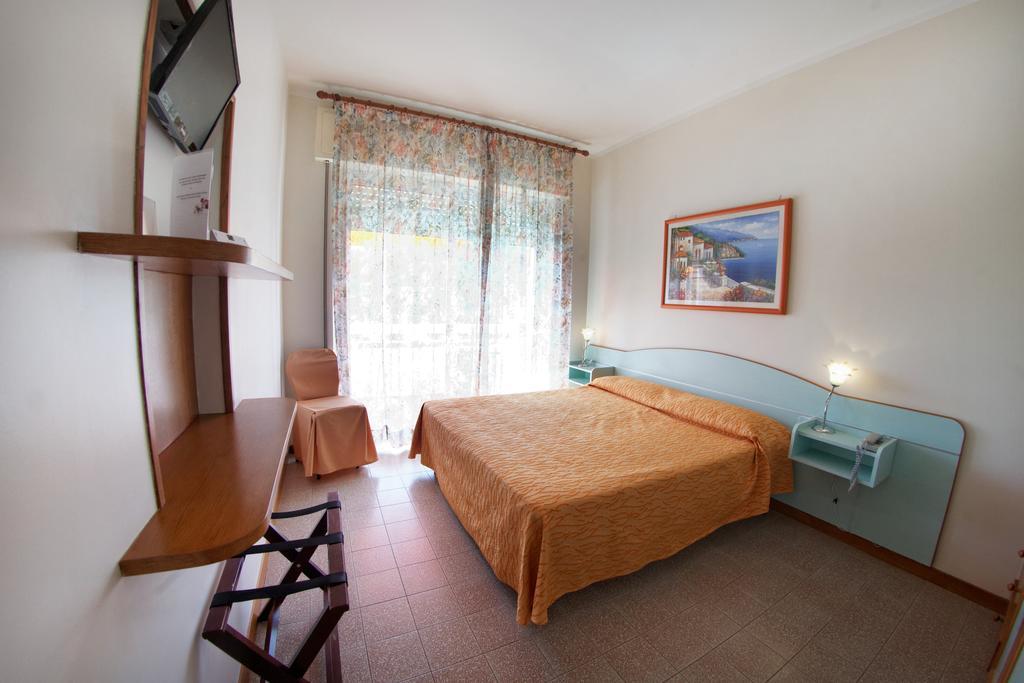 Hotel Capo Circeo Centro Benessere & Padel San Felice Circeo Luaran gambar